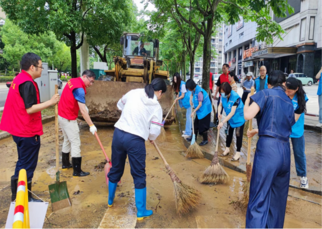 ��ɽ������֣�ȫ�����÷�Ѵ���ֹ���